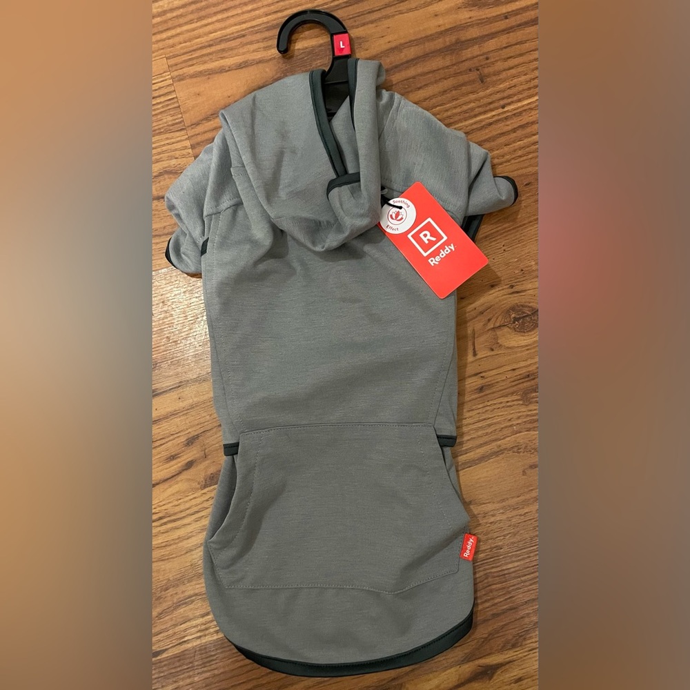 New with tags Reddy Soothing or Calming dog hoodie in gray